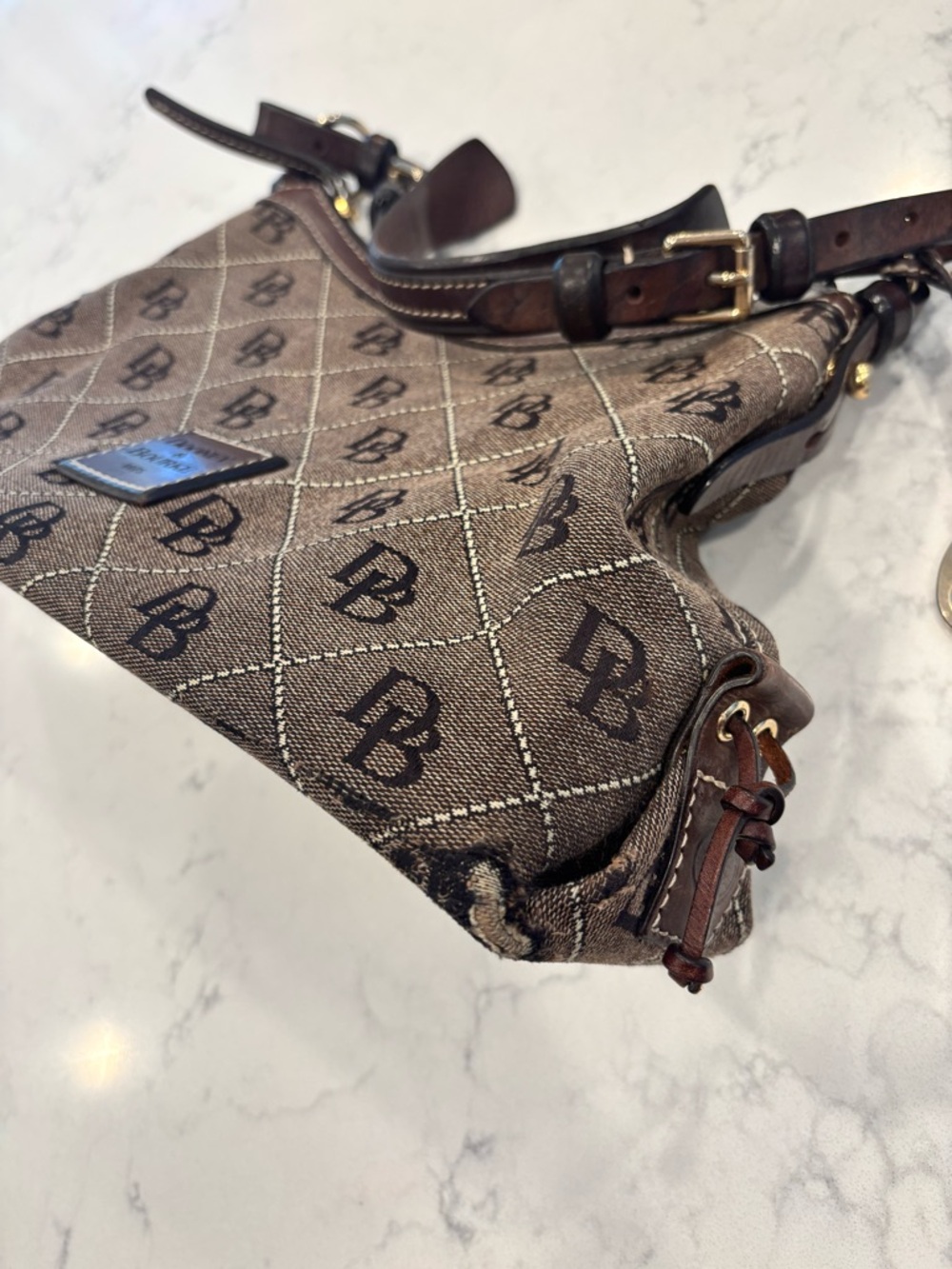 Dooney & Bourke Signature East West Slouch Hobo Shoulder Bag Y2K - Picture 7 of 13
